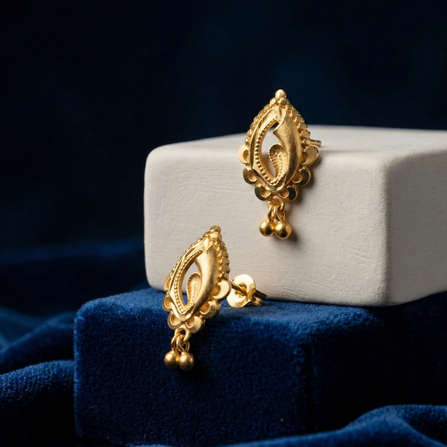 sunaina gold plated earrings